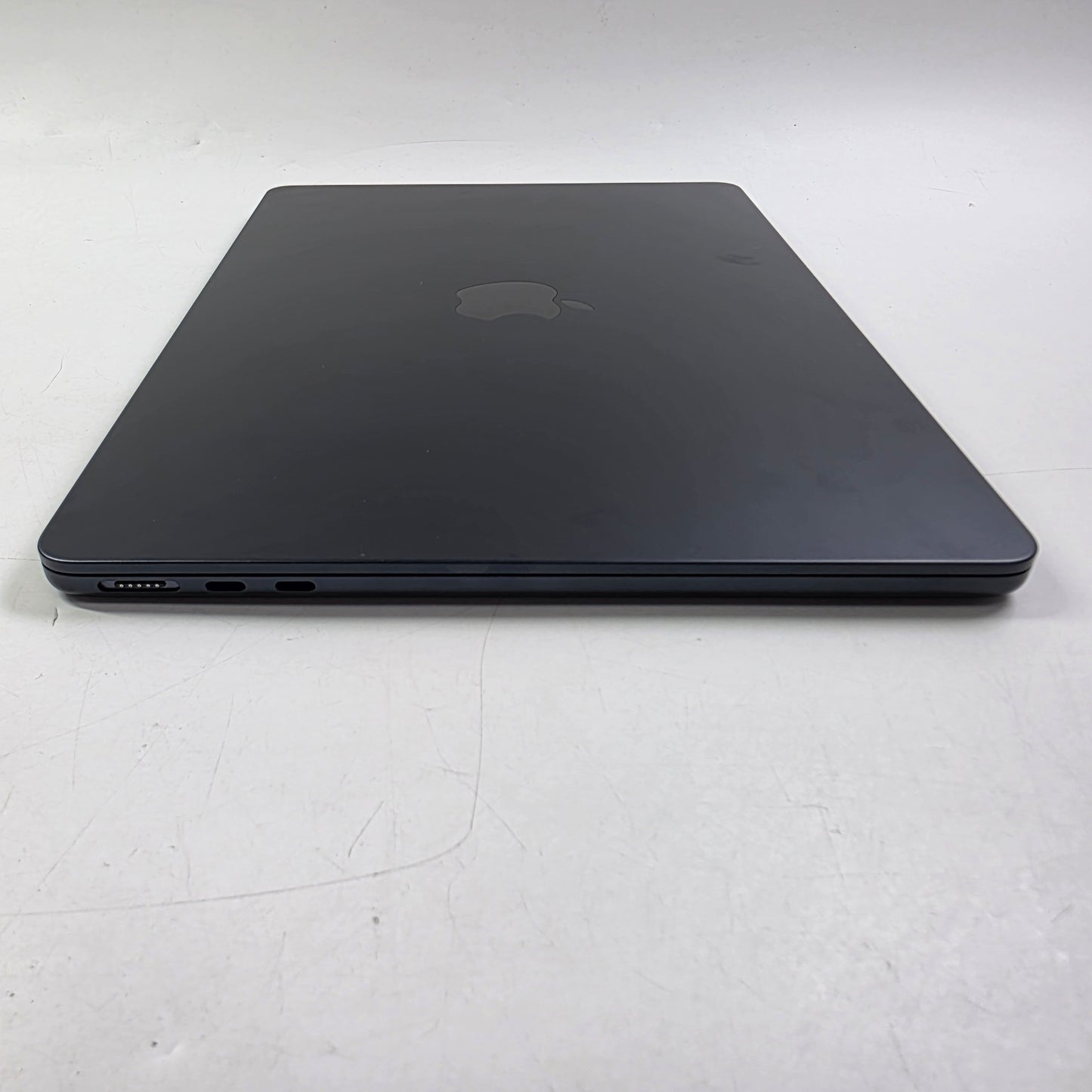 2022 Apple MacBook Air 13.6" M2 10C GPU 3.5GHz 16GB RAM 256GB SSD A2681