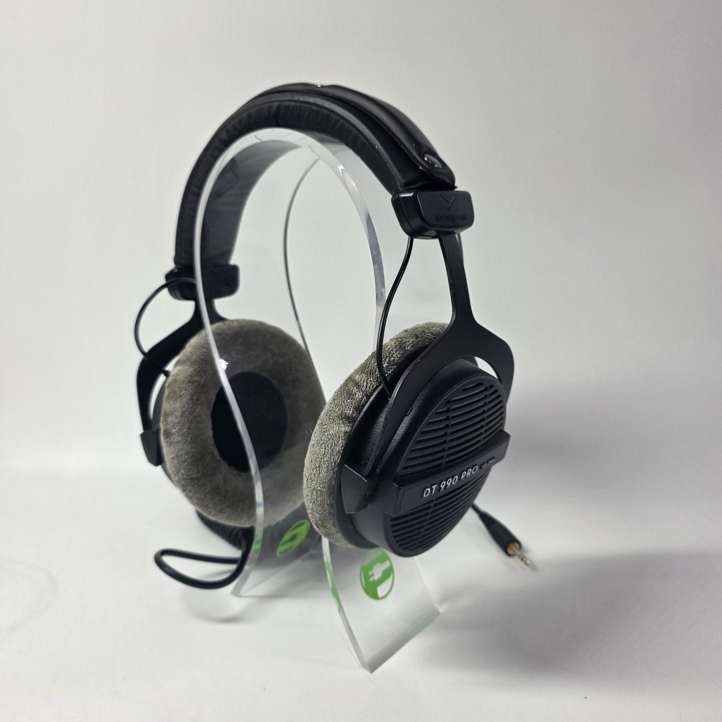 Beyerdynamic DT 990 Pro Professional Studio Headphone Black 483966