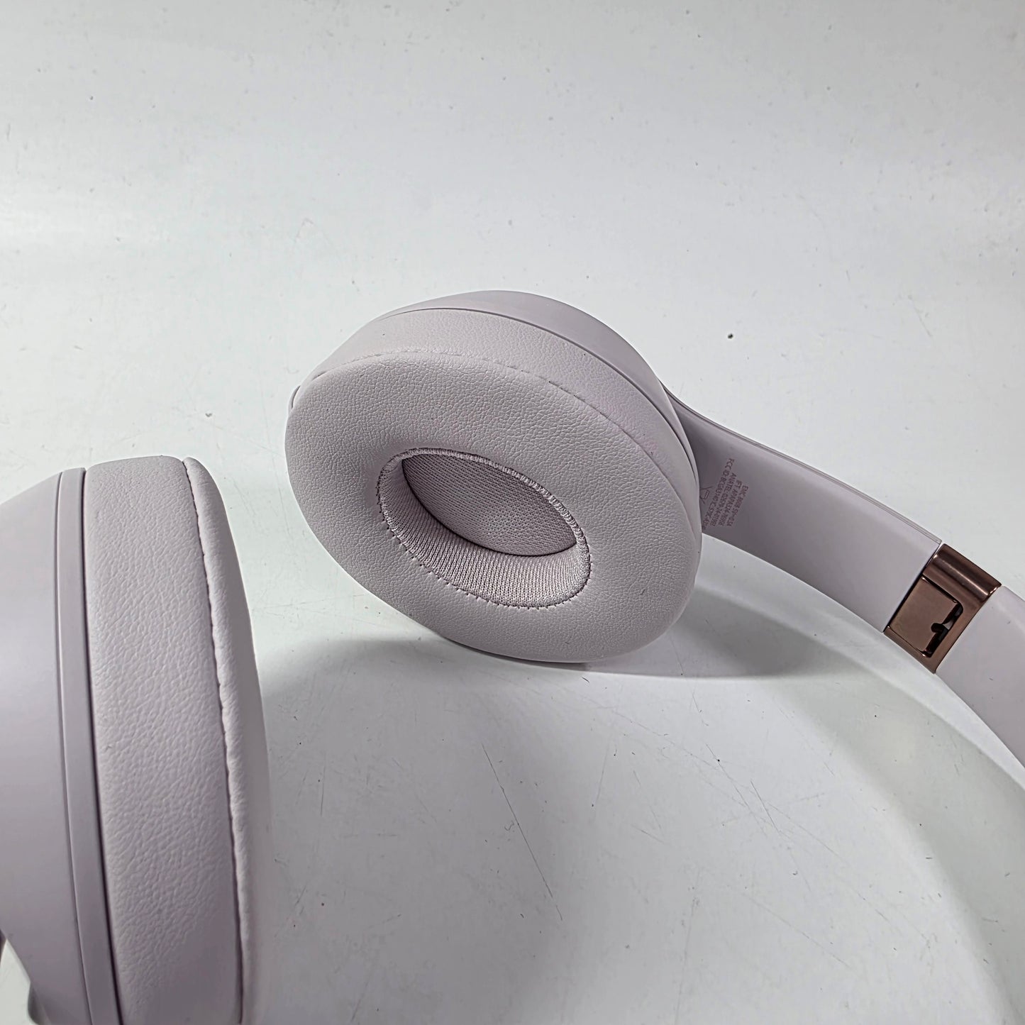Beats Solo4 Wireless Over-Ear Bluetooth Headphones Cloud Pink MUW33LL/A