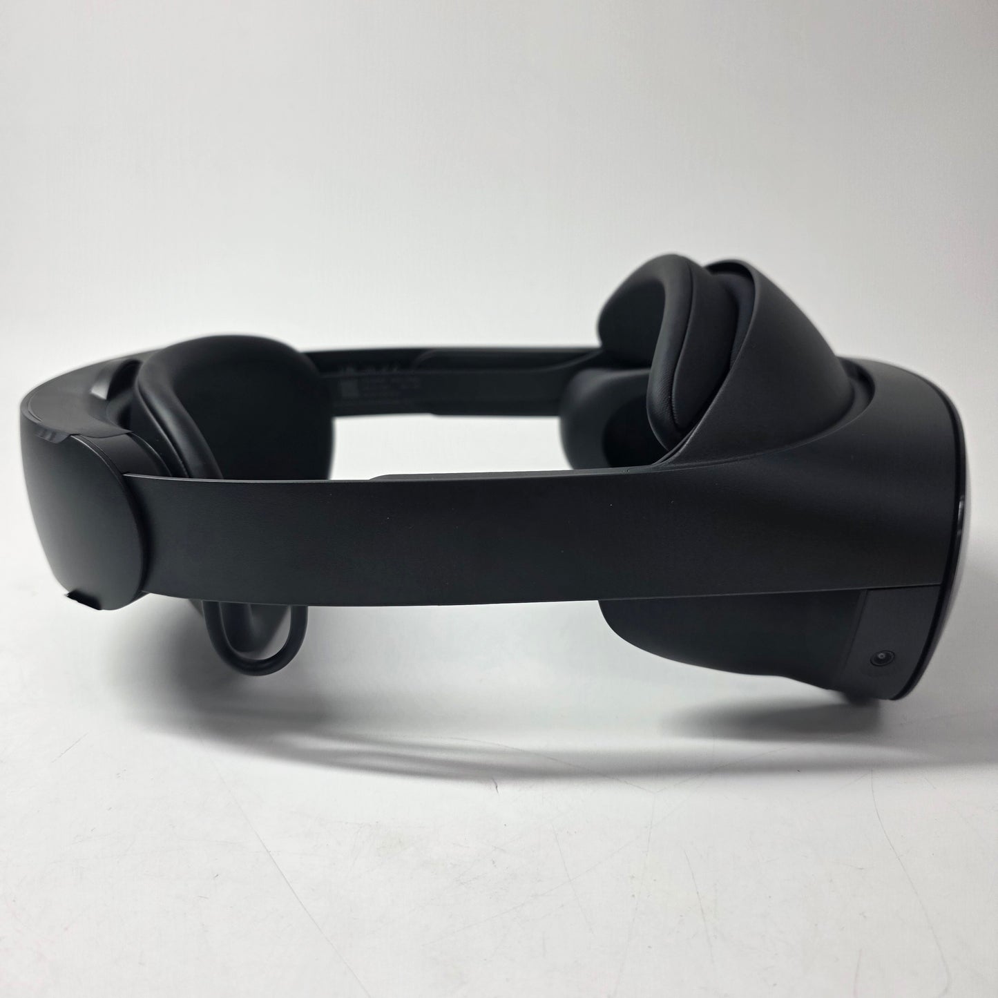 Meta Quest Pro 256GB Standalone All-in-One VR Headset DK94EC