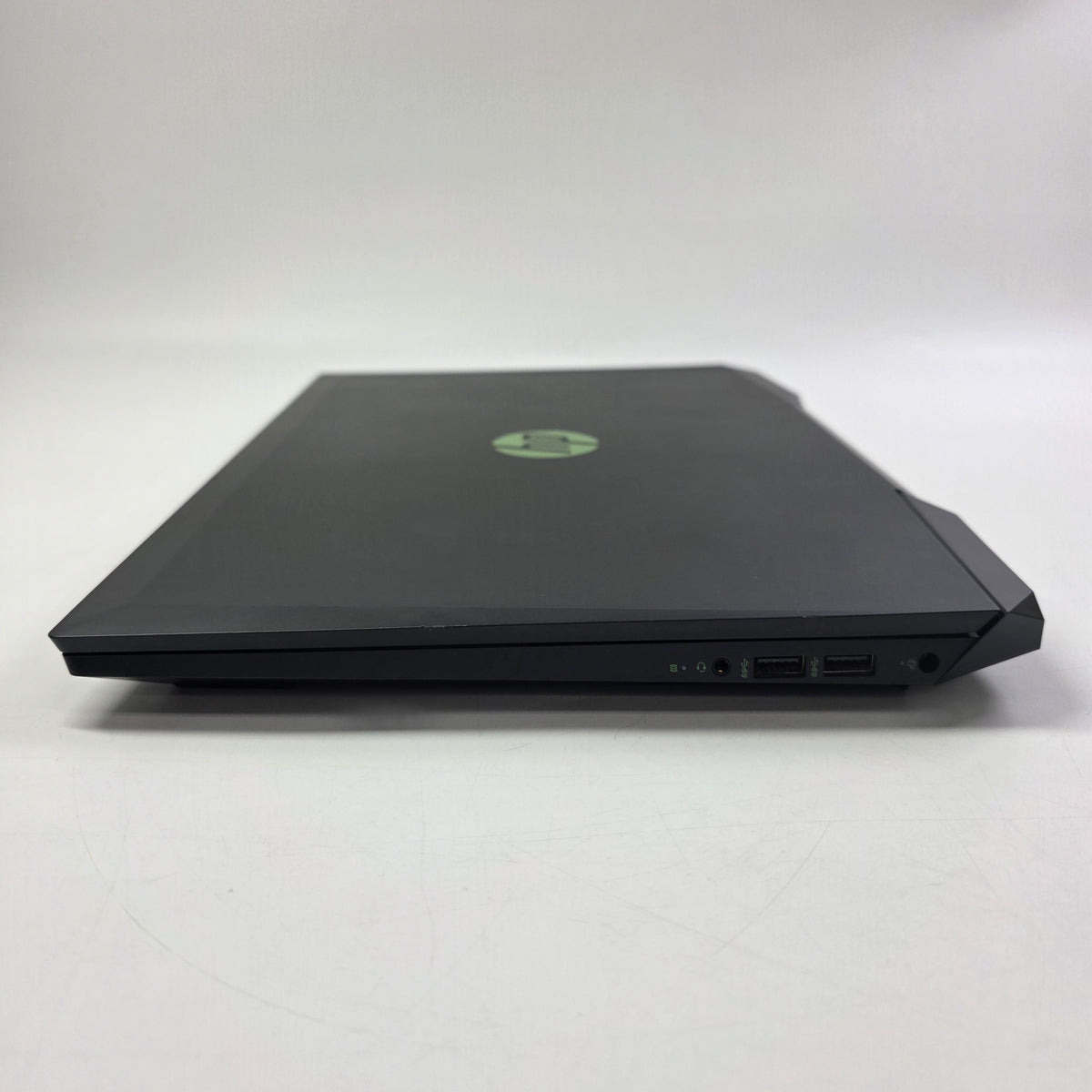 HP Pavilion Gaming 15.3 i5-9300H 2.4GHz 8GB RAM 256GB SSD GeForce GTX 1050