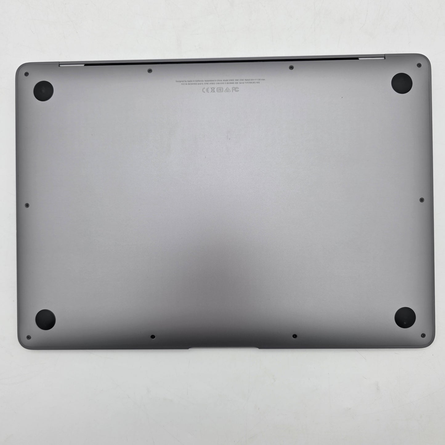 2019 Apple MacBook Air 13.3" i5 1.6GHz 8GB RAM 128GB SSD Space Gray A1932