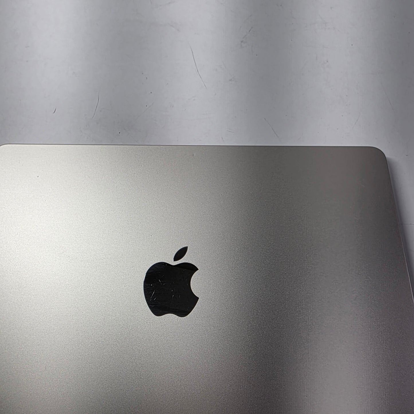 2022 Apple MacBook Air 13.6" M2 8C GPU 3.5GHz 8GB RAM 256GB SSD MLY13LL/A