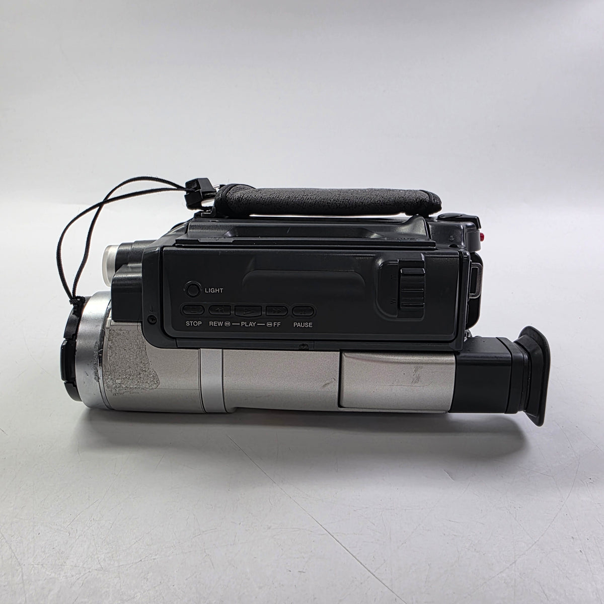 Sony CCD-TRV608 9.2MP Compact Digital Camera