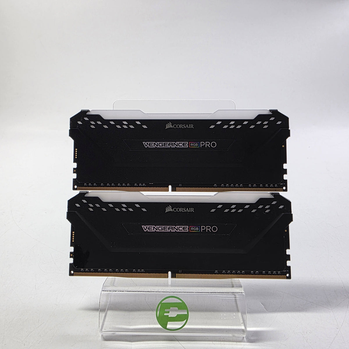 Corsair Vengeance RGB Pro 32GB (2x16GB) RAM DDR4 3200MHz CMW32GX4M2E3200C16